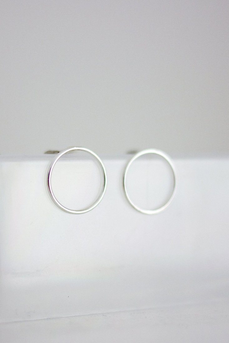 Open Circle Stud Earrings (Silver) Earrings Fawn and Rose 