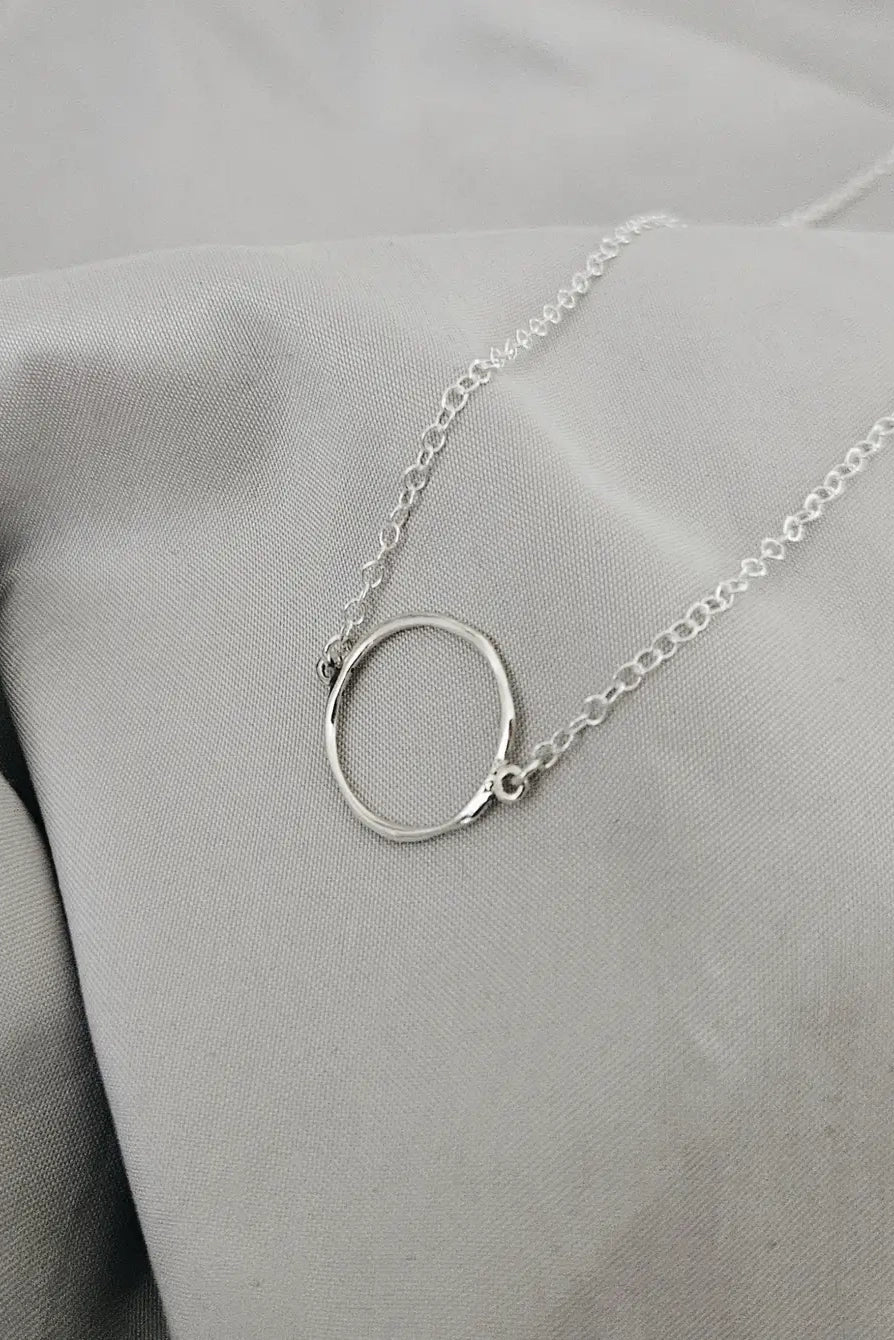 Organic Circle Necklace Silver