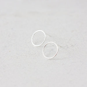 Open Circle Stud Earrings (Silver) Earrings Fawn and Rose 
